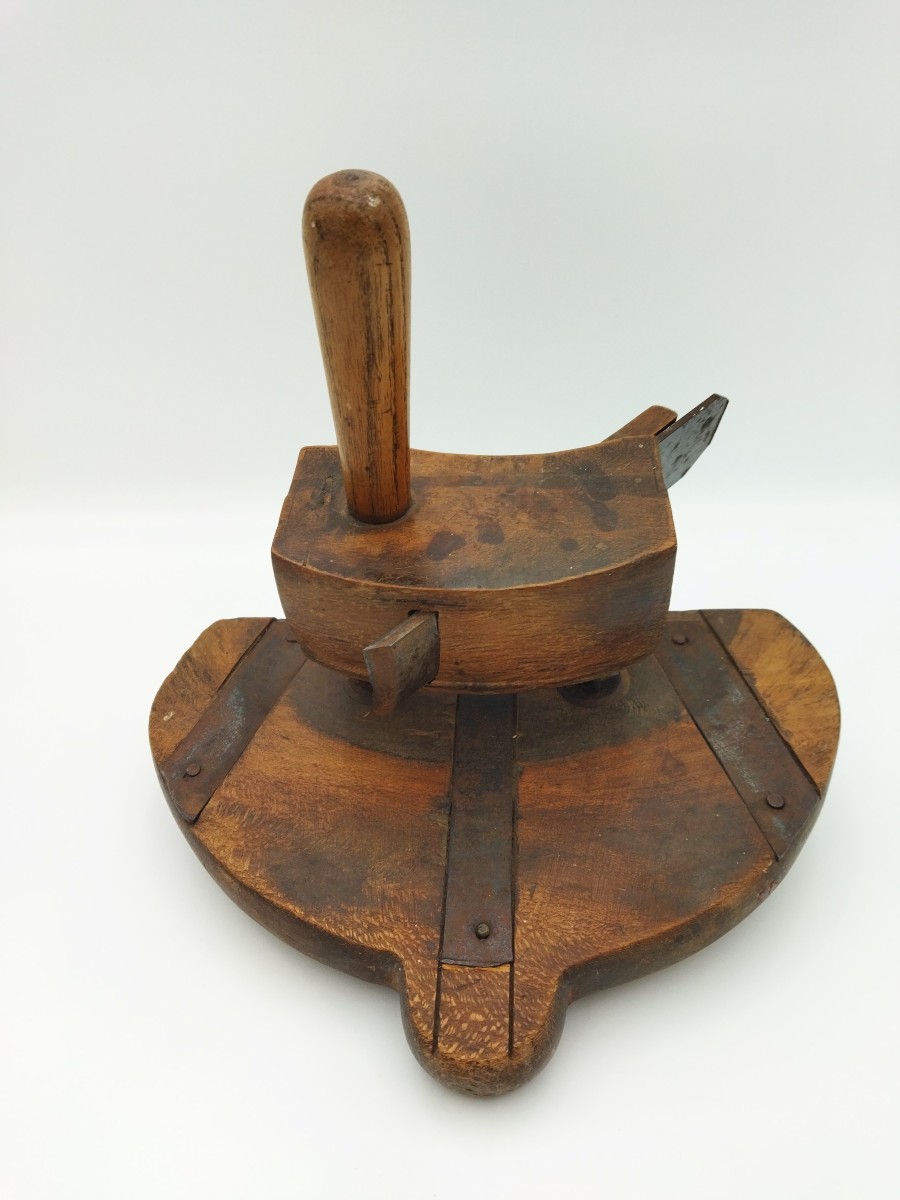 Antique Cooper's Plane In Solid Wood With Goldenberg Blade For Barrel Staves