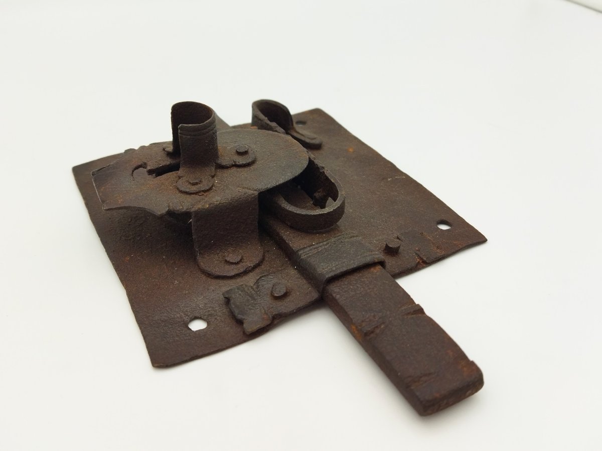 Antique Wrought Iron Lock - Display Item For Collectors-photo-4