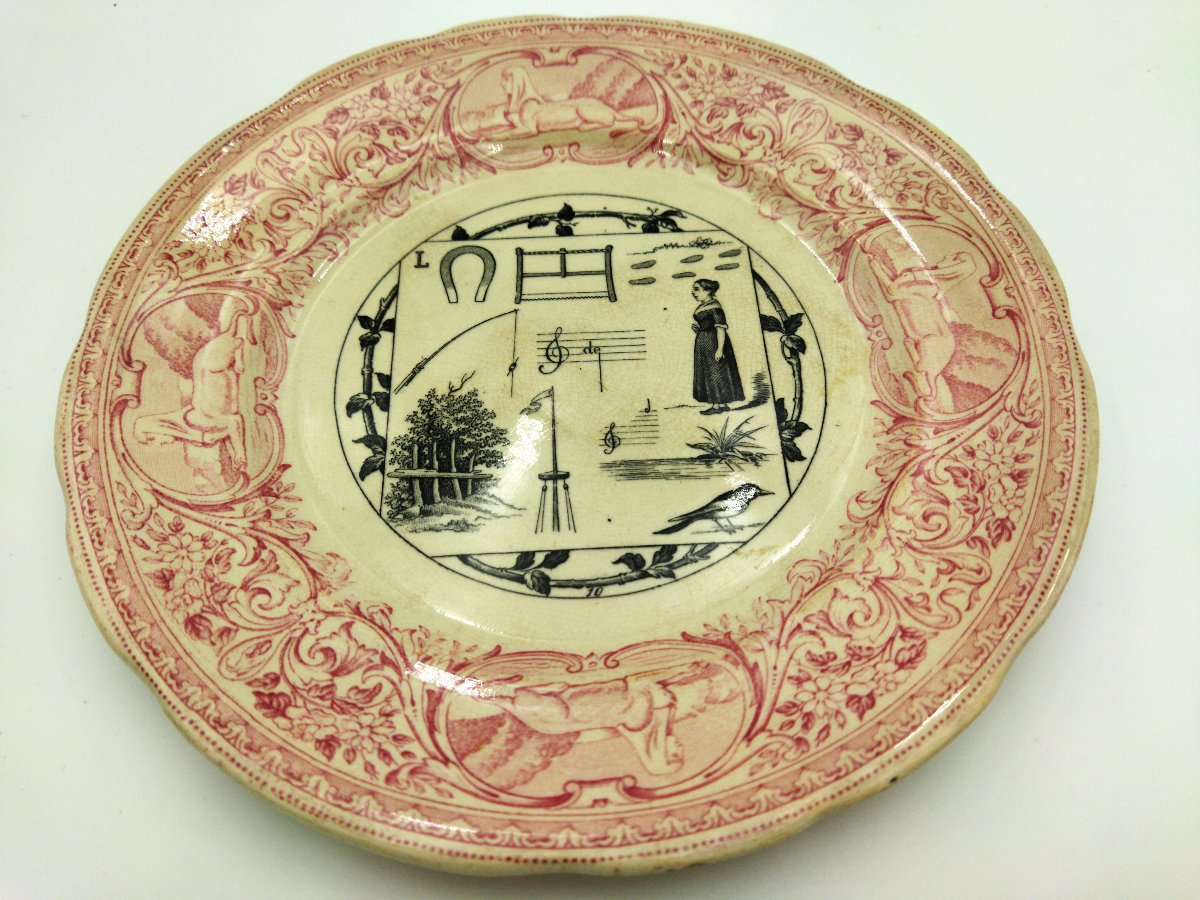 Sarreguemines 2 Antique Rebus Plates, Old Rose Earthenware, Sphinx Decoration, 19th Century Collection-photo-3