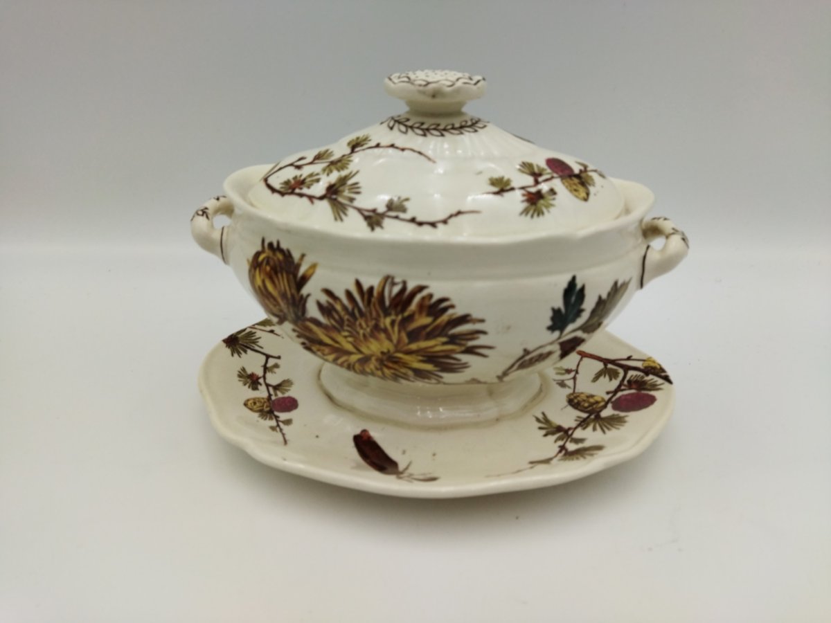 Antique Sauciere On Pedestal With English Tiled Lid -photo-3