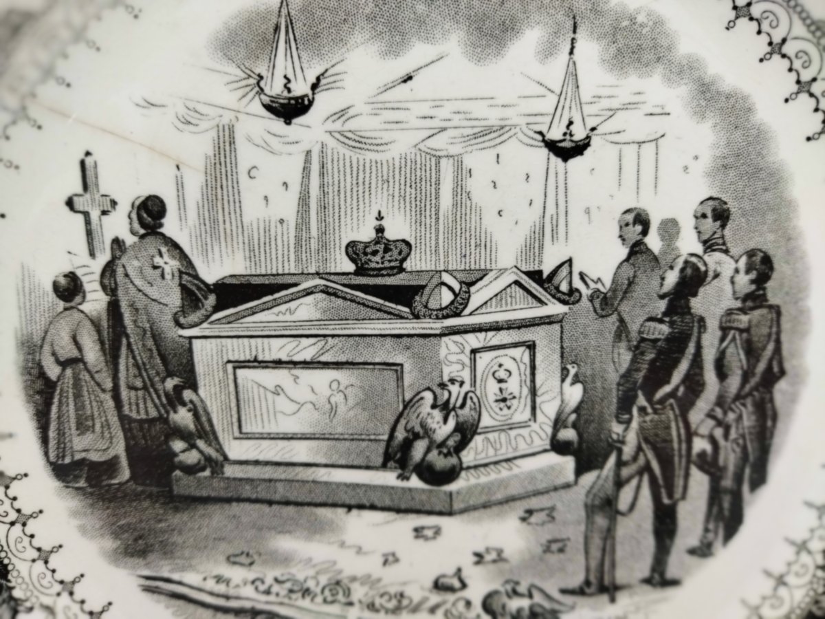 CREIL & MONTEREAU Assiette Légendée Chambre Ardente Frégate "BELLE POULE" NAPOLÉON IER XIX-photo-1