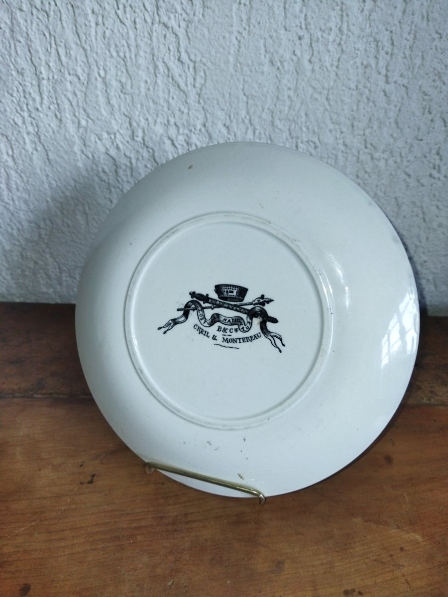 Creil & Montereau  Set Of 5 Vintage Earthenware Plates Featuring The "national Costumes" Series-photo-5