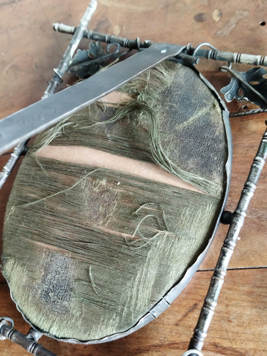 Oval Beveled Metal Tabletop Mirror With Bamboo Design, 19th Century-photo-4