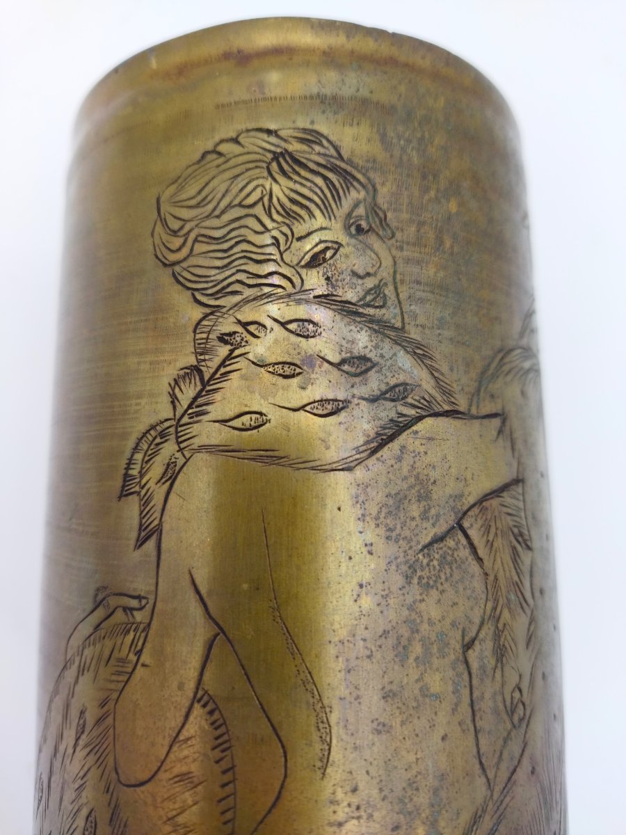 CURIOSA  DOUILLE Obus gravée Fille prude & Courtisane Artisanat Tranchées 1915  ALLEMAGNE-photo-1