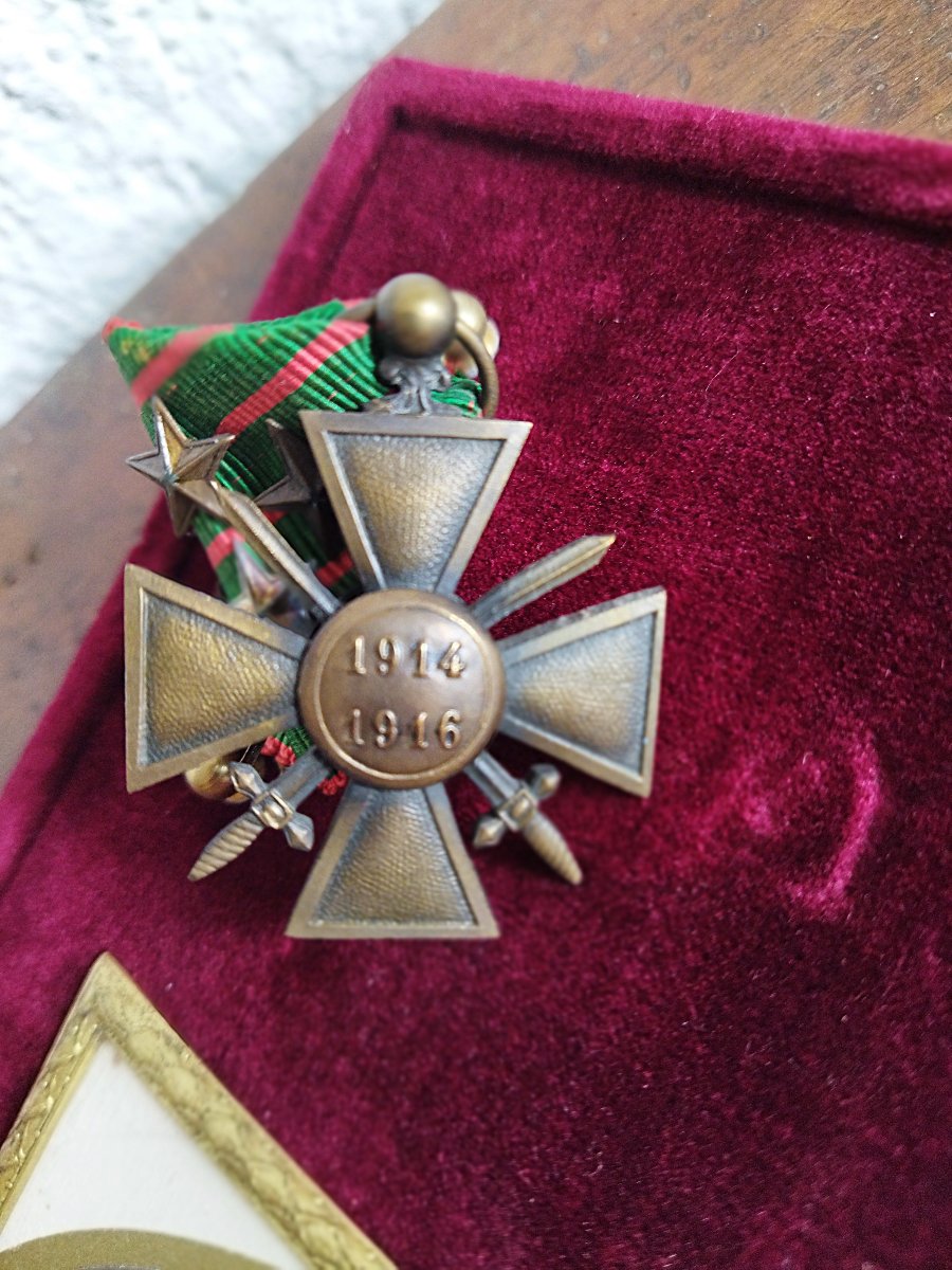 Militaria Framed War Cross Commemorative Medals Photos Soldier Collection-photo-1