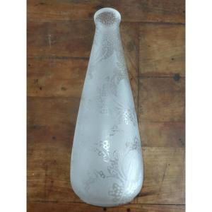 ART DECO  LEUNE Grand vase en verre dépoli gravé à l'acide Décor aux chardons stylisés  40cms