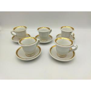 Série de 5 Tasses Brulots et leur Soucoupes en Porcelaine Émaillée avec Dorure XIX