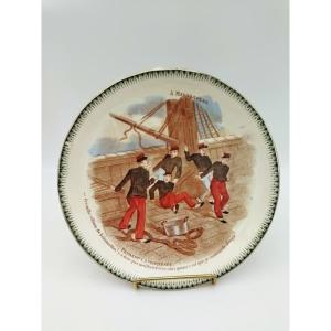 CHOISY-LE-ROI H&B TERRE DE FER Assiette Ancienne Légendée Militaria Colonie Série "MADAGASCAR"