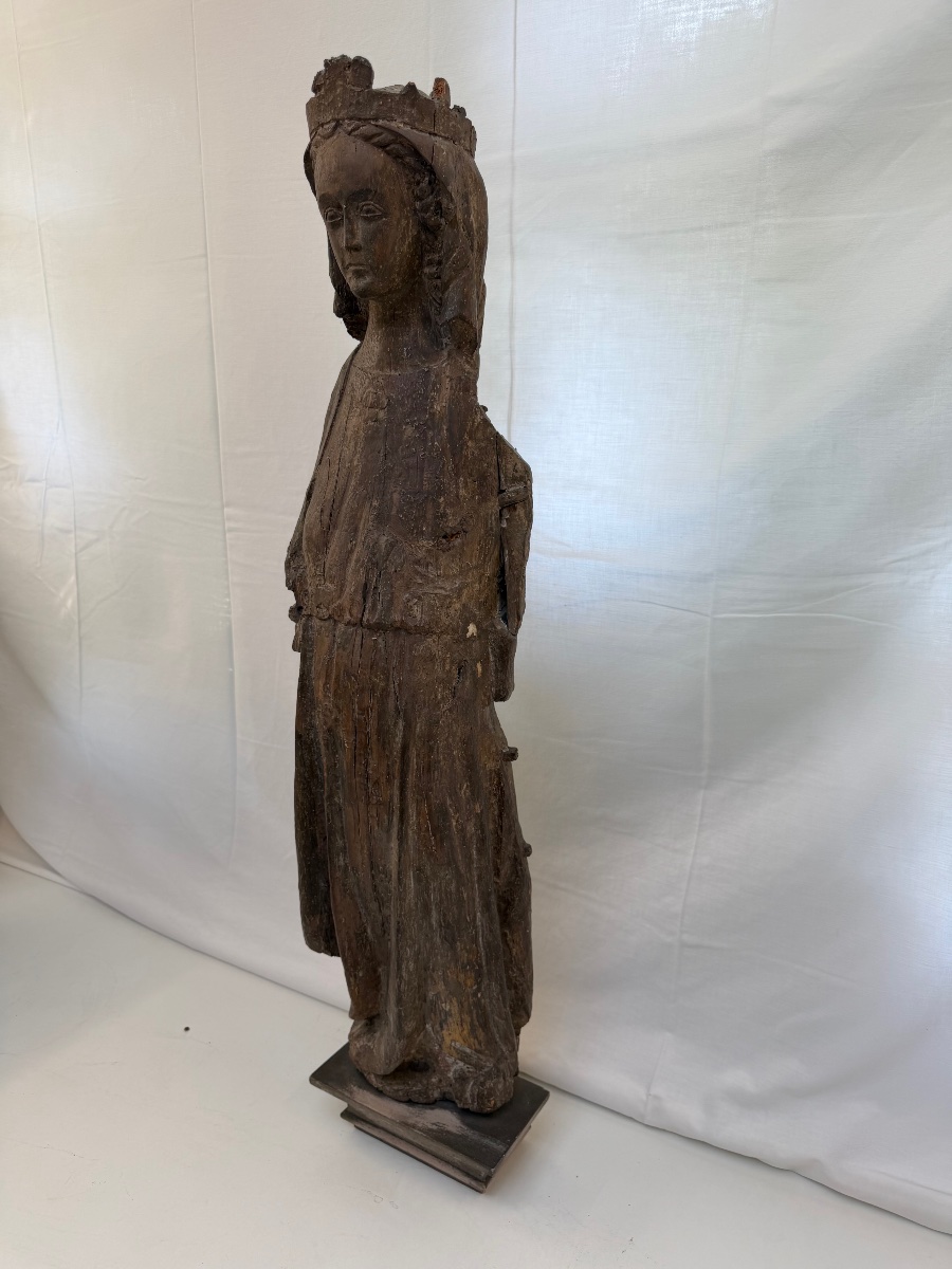 Vierge couronnée en bois sculpté – XIVᵉ siècle-photo-4