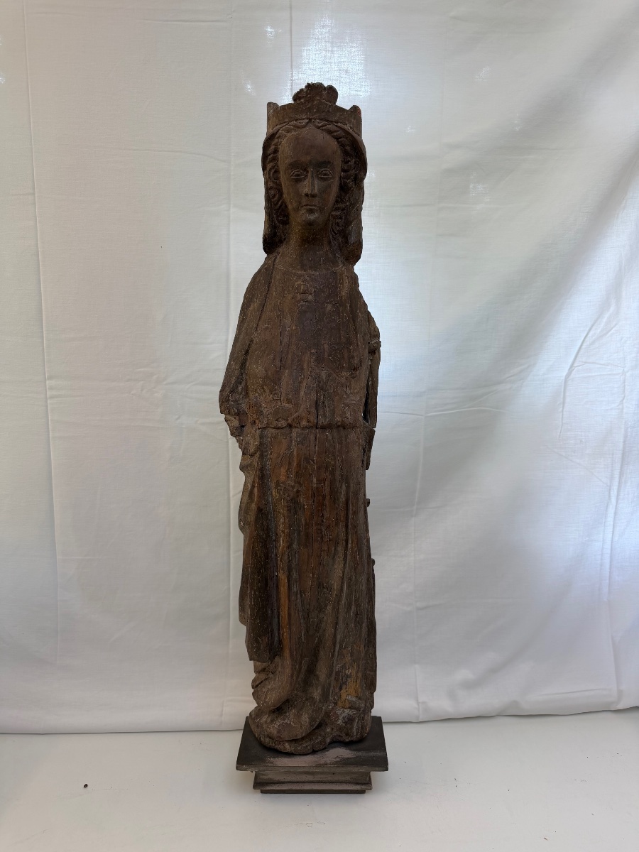 Vierge couronnée en bois sculpté – XIVᵉ siècle