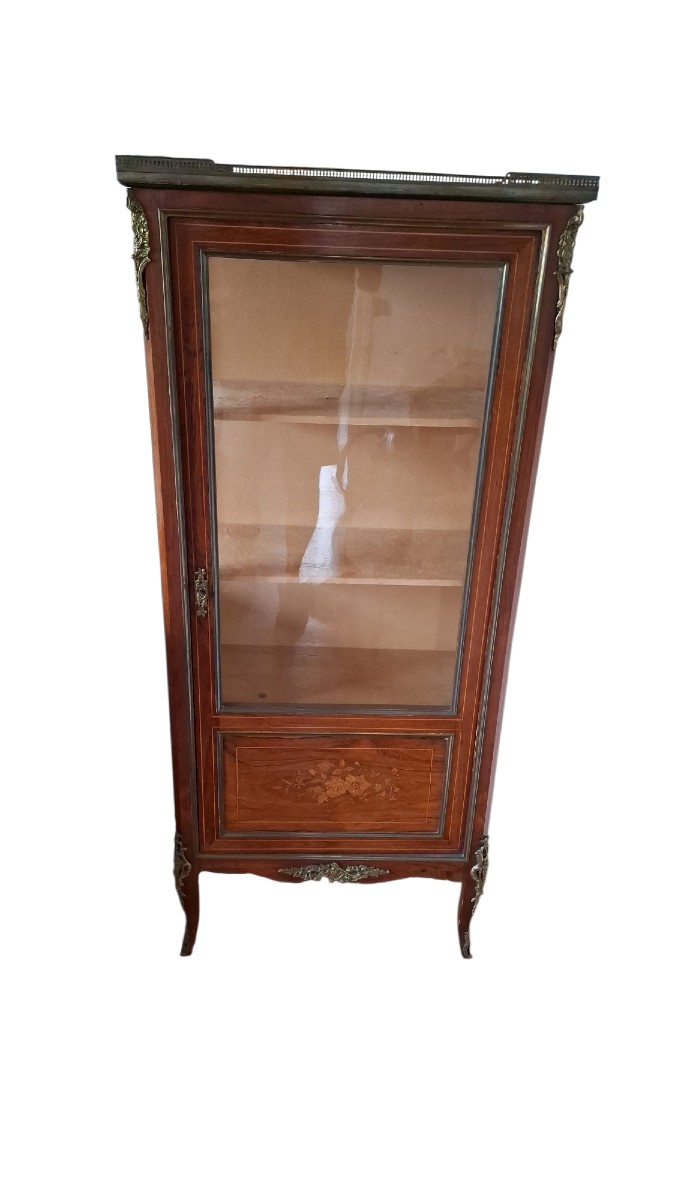 Vitrine en marqueterie