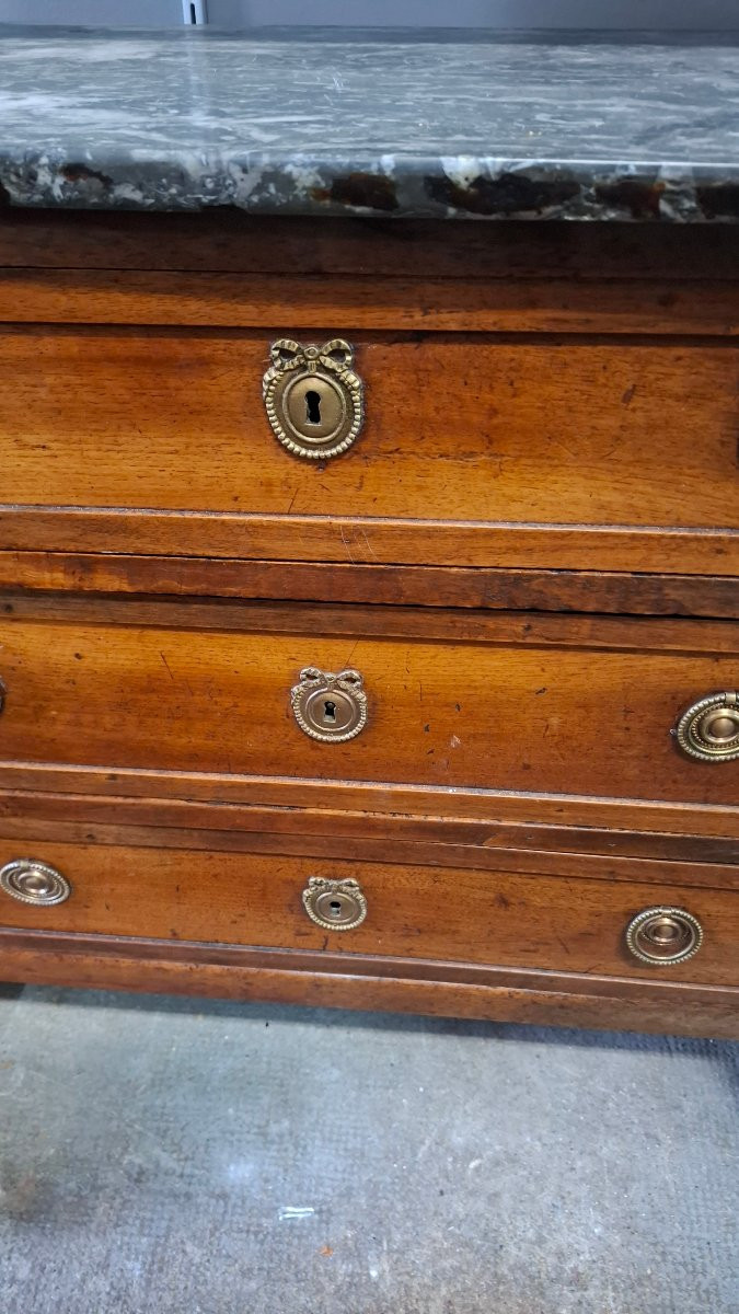Walnut Chest Of Drawers -photo-4