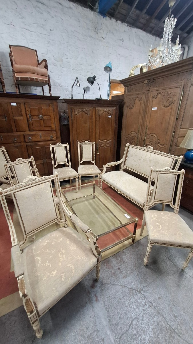 Salon de style Louis XVI