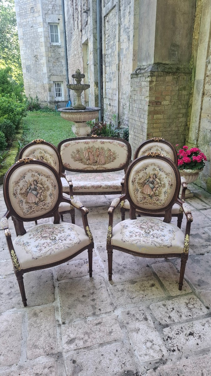 Salon de style Louis XVI