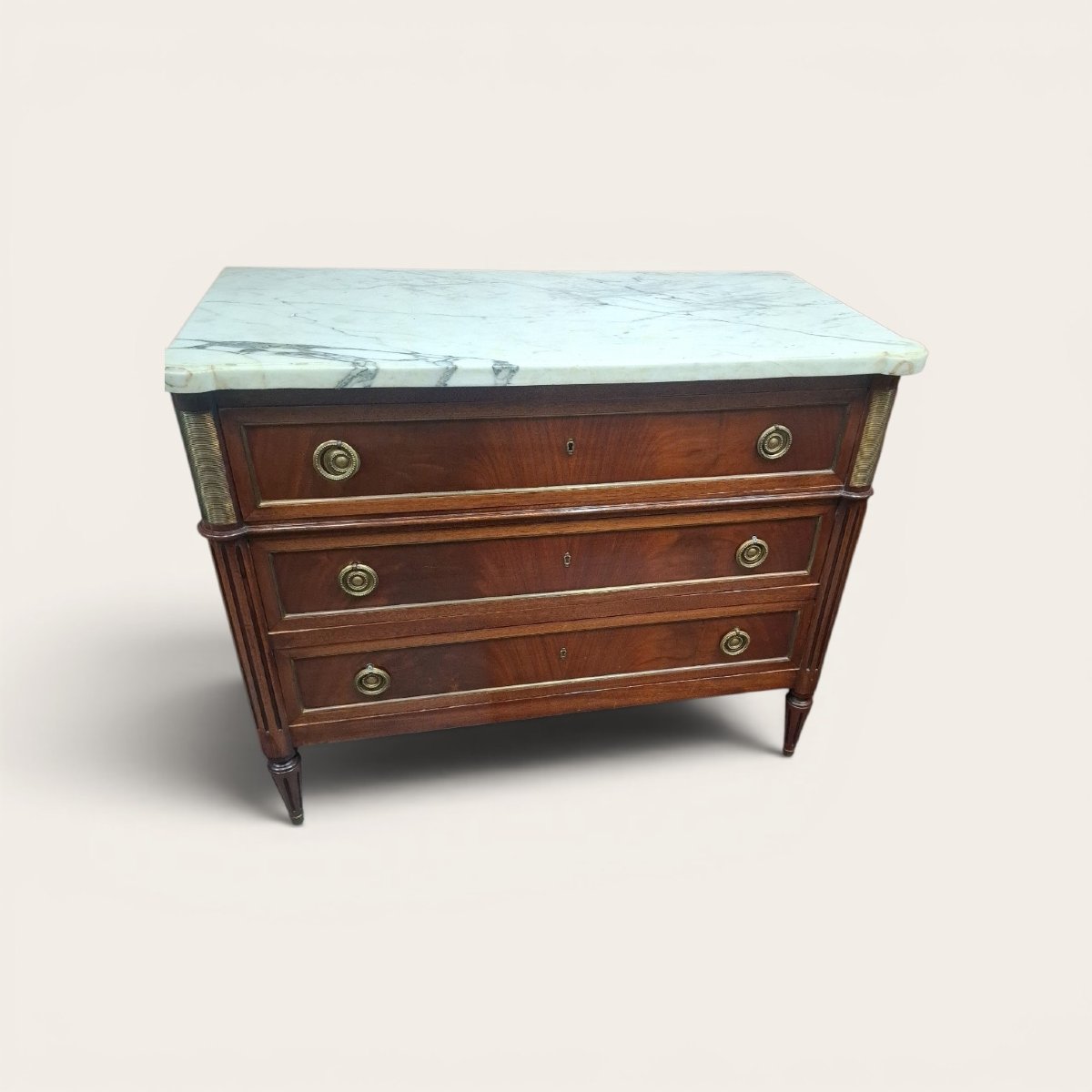 Commode de style louis XVI