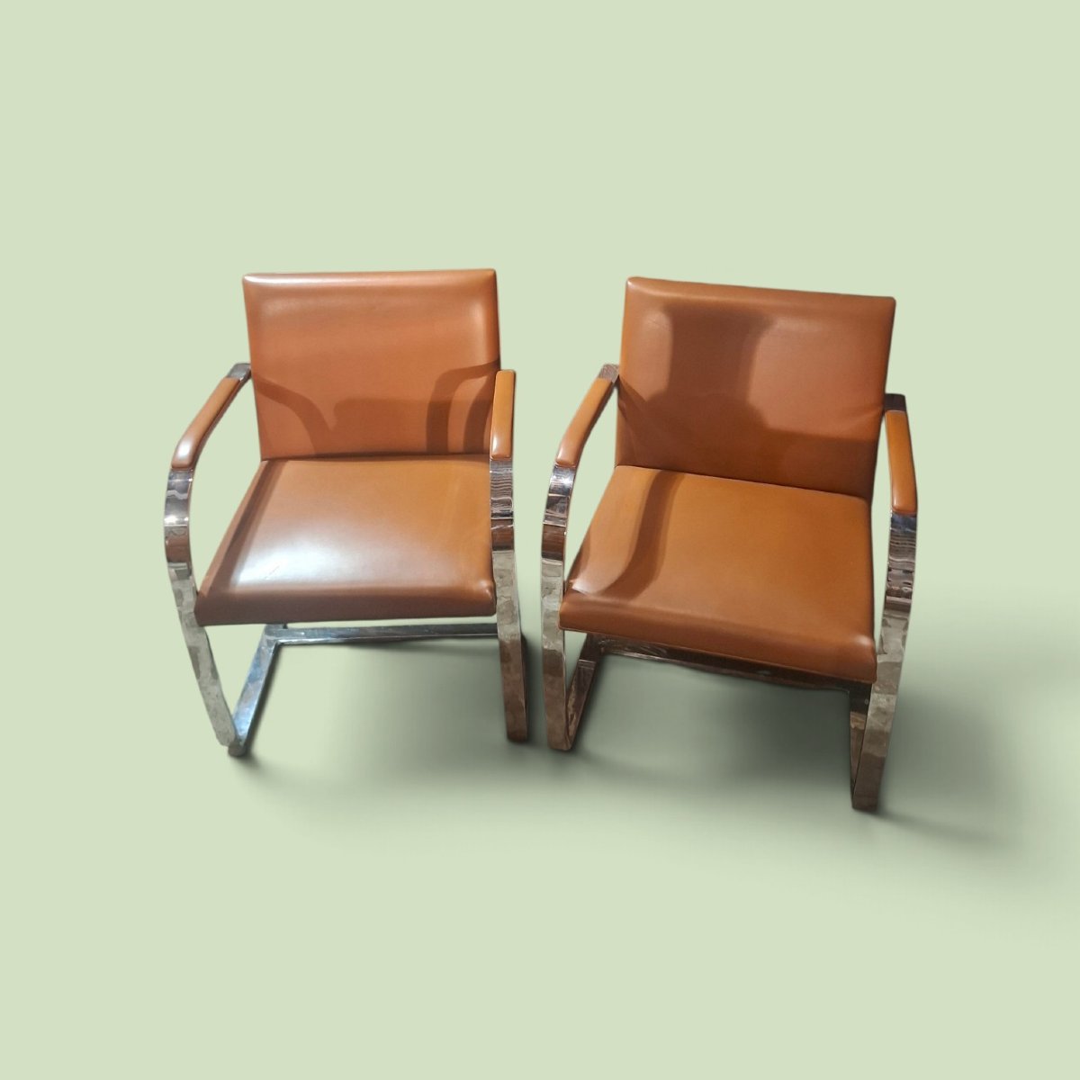 Paire de fauteuils Knoll