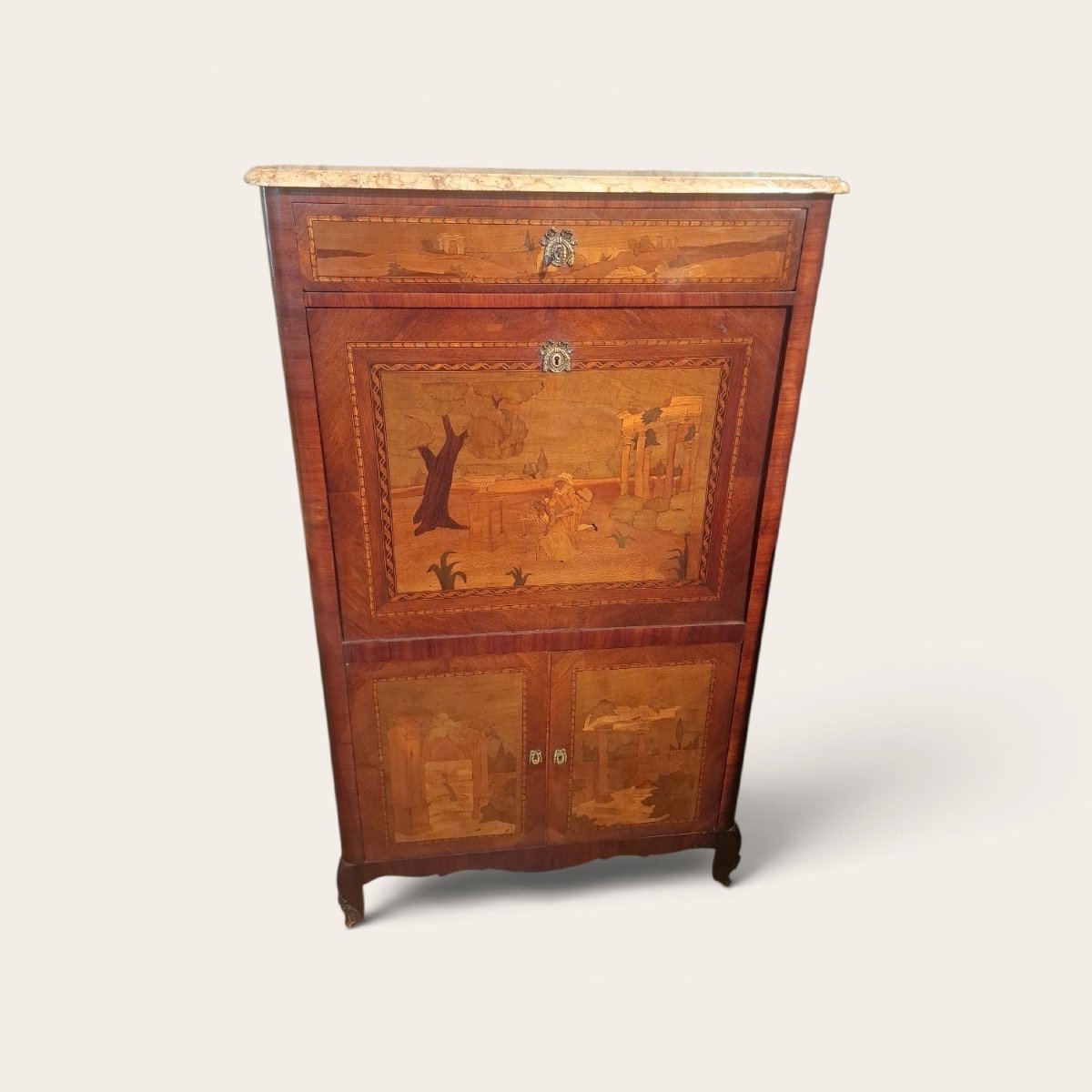 Secretaire de style Louis xv 