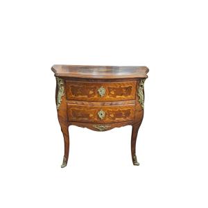 Commode de style louix xv en marqueterie 