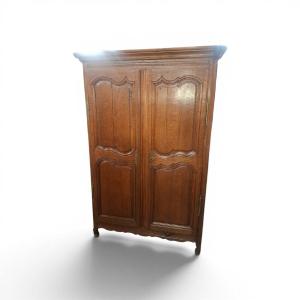 Armoire en chêne massif