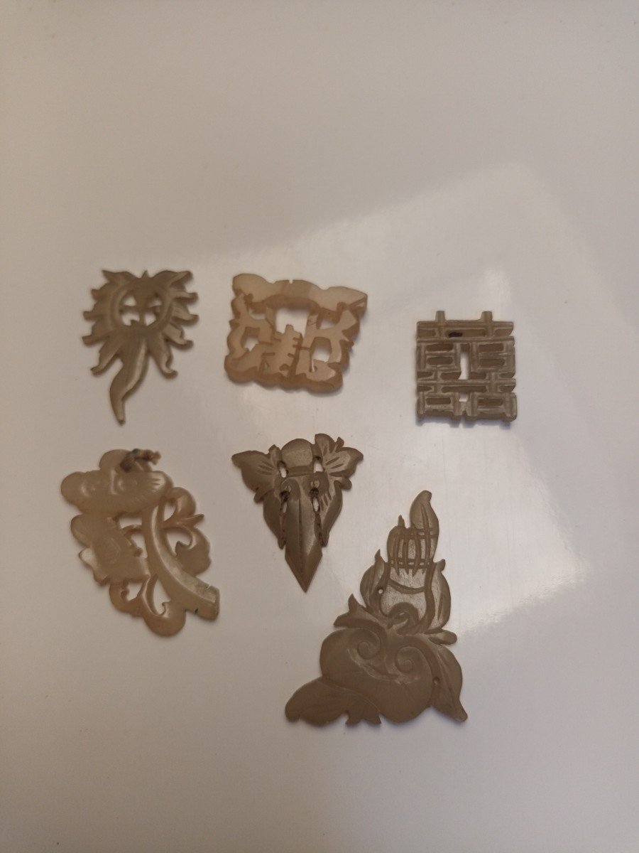 6 Small Jade Pieces China