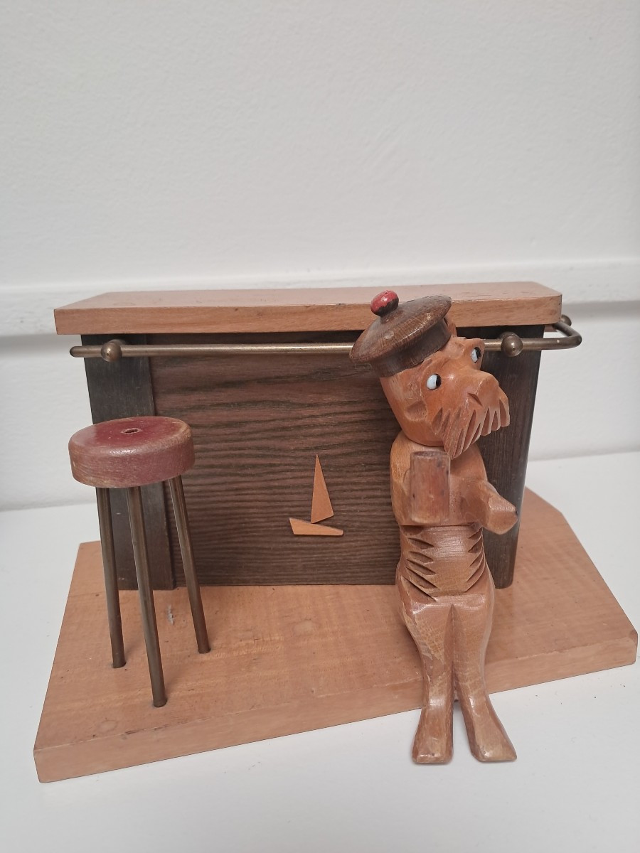 Fox Terrier Cigarette Dispenser At The Bar-photo-2