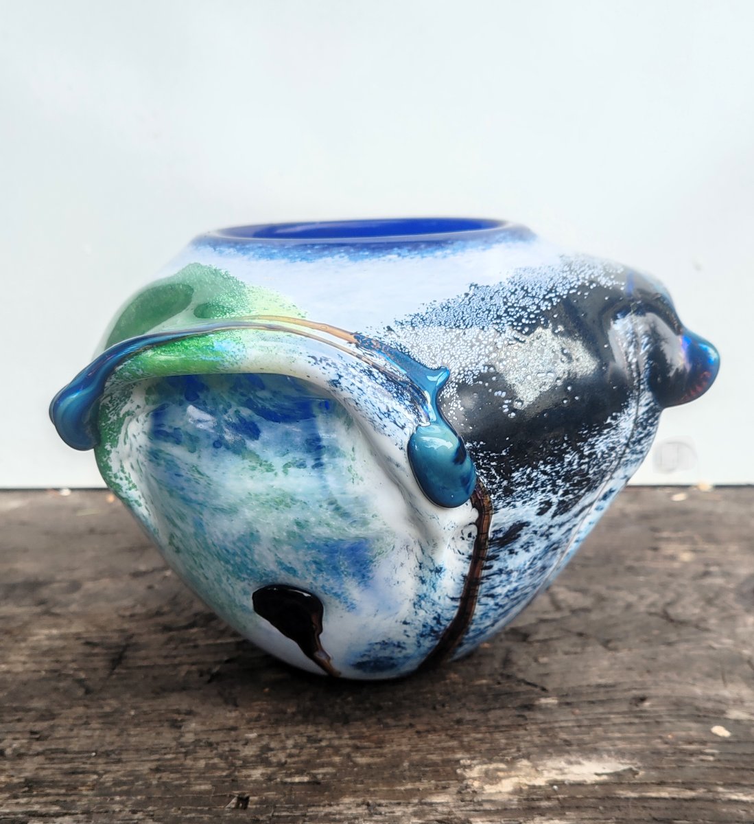 Alda Loumani Grand vase en verre soufflé multicouche à coulures vertes bleues et blanches 1988-photo-2