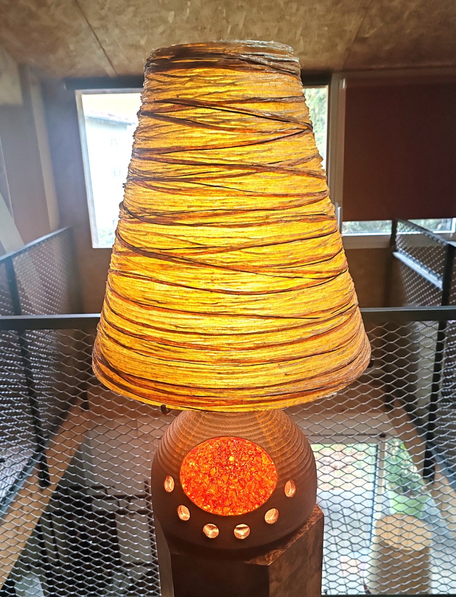 Accolay Potters: Vintage 1960s Resin Lamp With Cord And Ceramic Base, Illuminated-photo-2