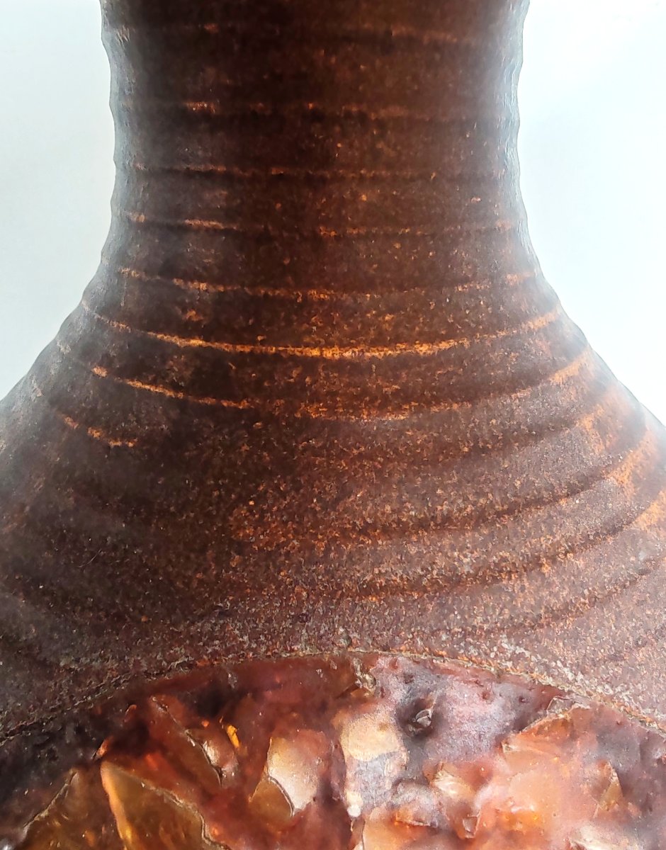 Accolay Potters: Vintage 1960s Resin Lamp With Cord And Ceramic Base, Illuminated-photo-2