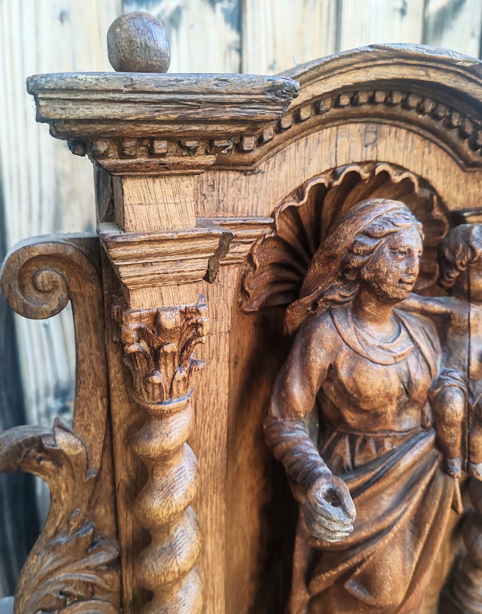 «Vierge à l’enfant» Statue et son support partie d’un rétable en bois sculpté Fin XVII ème-photo-1