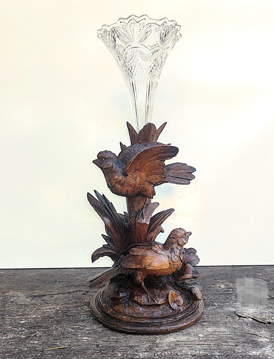 Porte-vase en bois (style Forêt-Noire, suisse) vase en verre de Bohême fin XIX Début XX ème