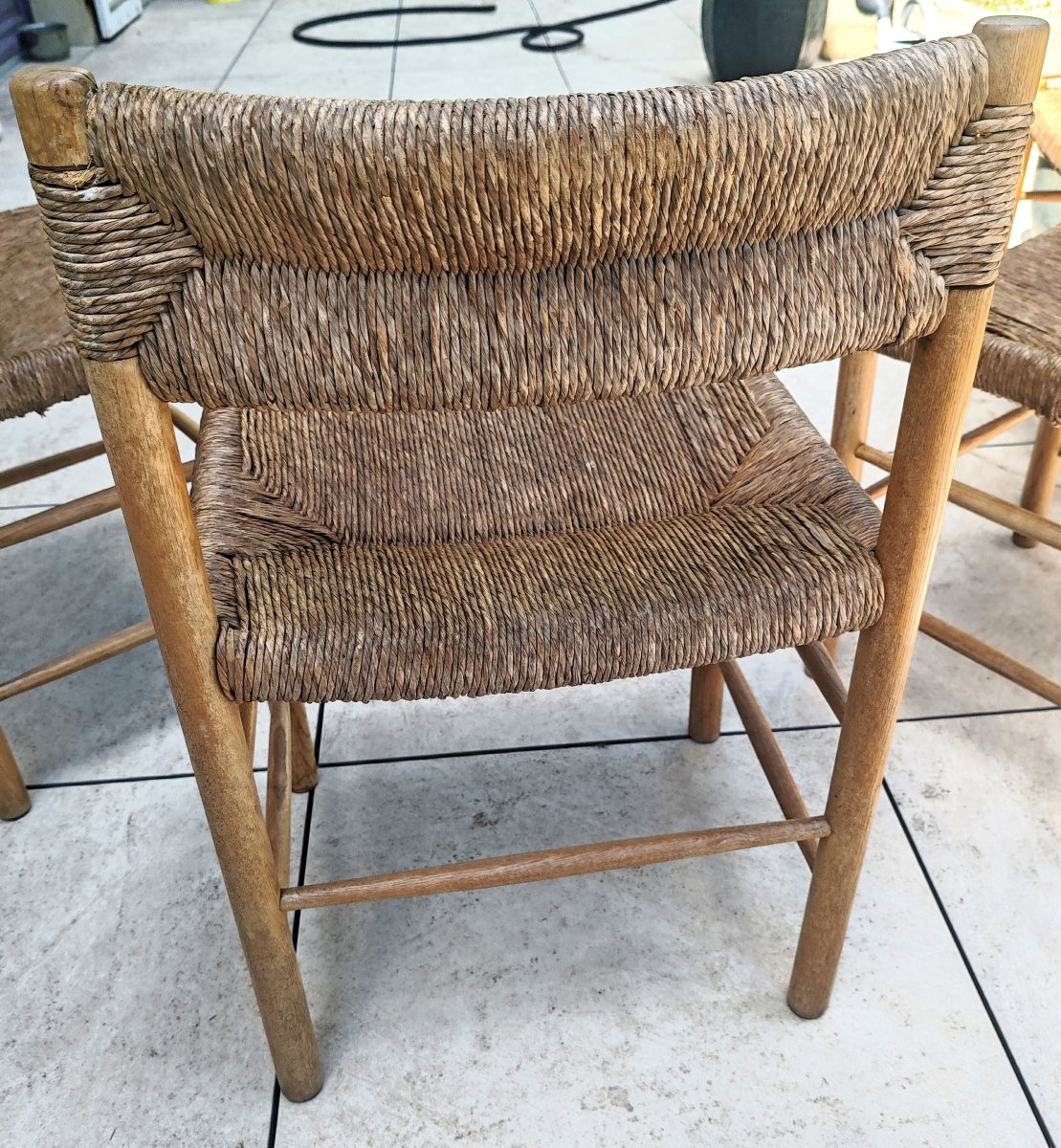 Charlotte Perriand Chaises Dordogne en frêne et paille édition Sentou vers1950/60 set de 4-photo-4