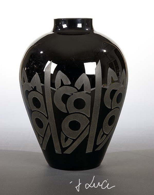 Large Art Deco-style Engraved Black Glass Vase (circa 1930–1950)-photo-2