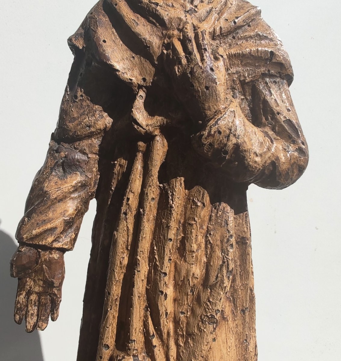 Sculpture  ancienne en bois sculpté d’un moine un saint ou un apôtre fin du XVIe au début du XV-photo-3