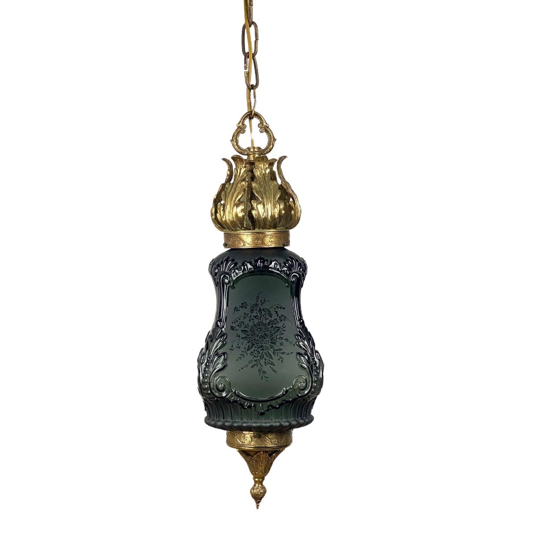 Imposant  lustre à suspension XIXème bronze et verre opaque