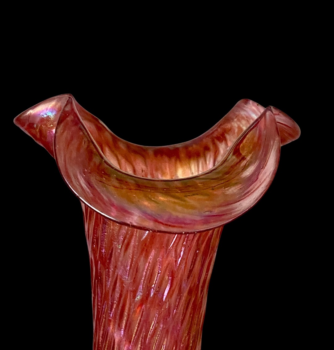 Vase Kralik Art Nouveau en verre irisé, décor Martelé-photo-3