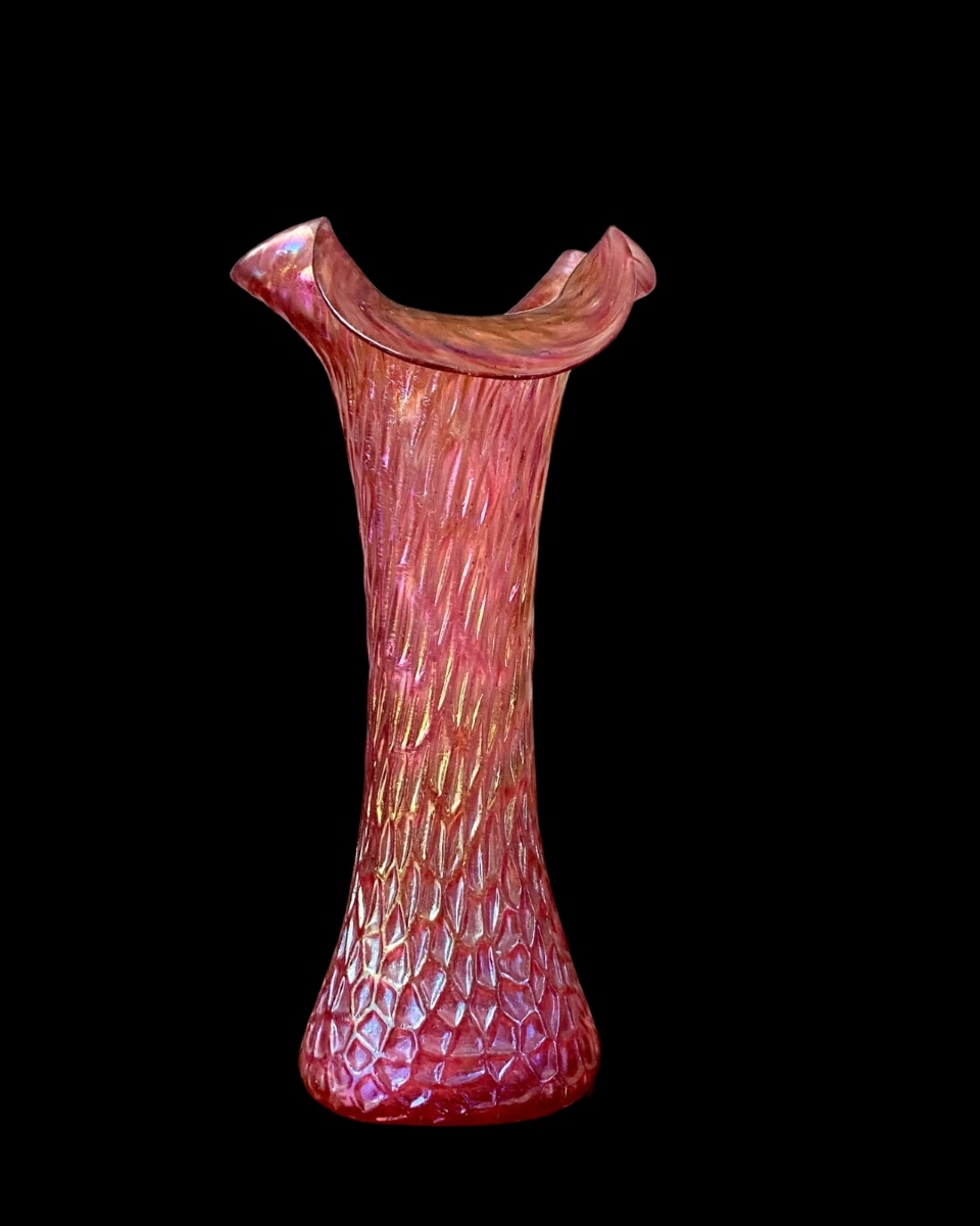 Vase Kralik Art Nouveau en verre irisé, décor Martelé