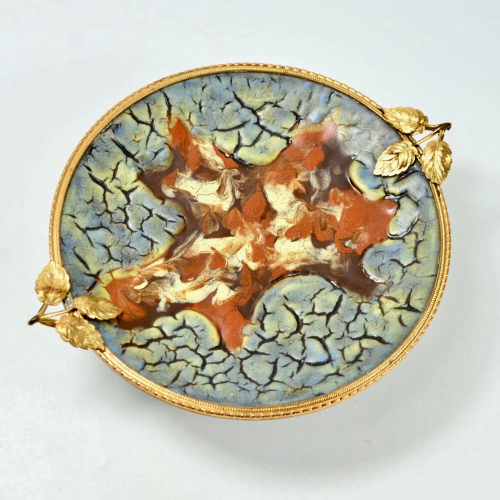 Louis Dage: Art Deco Glazed Ceramic Coupe Mounted On A Gilt Metal Base, Circa 1930-photo-3