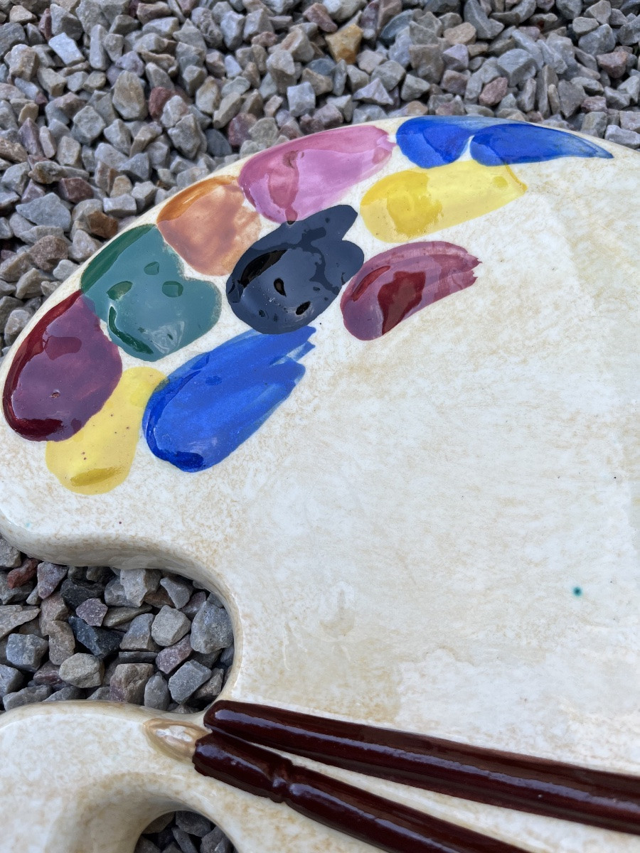 Amusant plateau ( à fromages ?), en faïence de Vallauris, simulant une palette de peintre.-photo-4