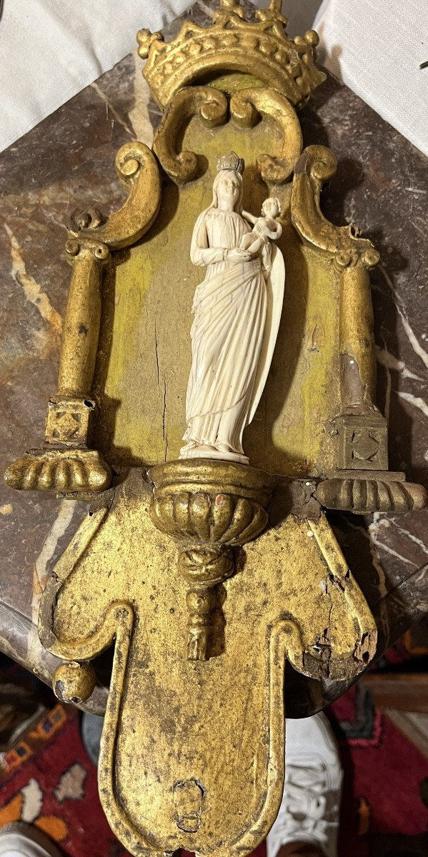 Gilded Wood Paneling, Featuring A Virgin And Child In 