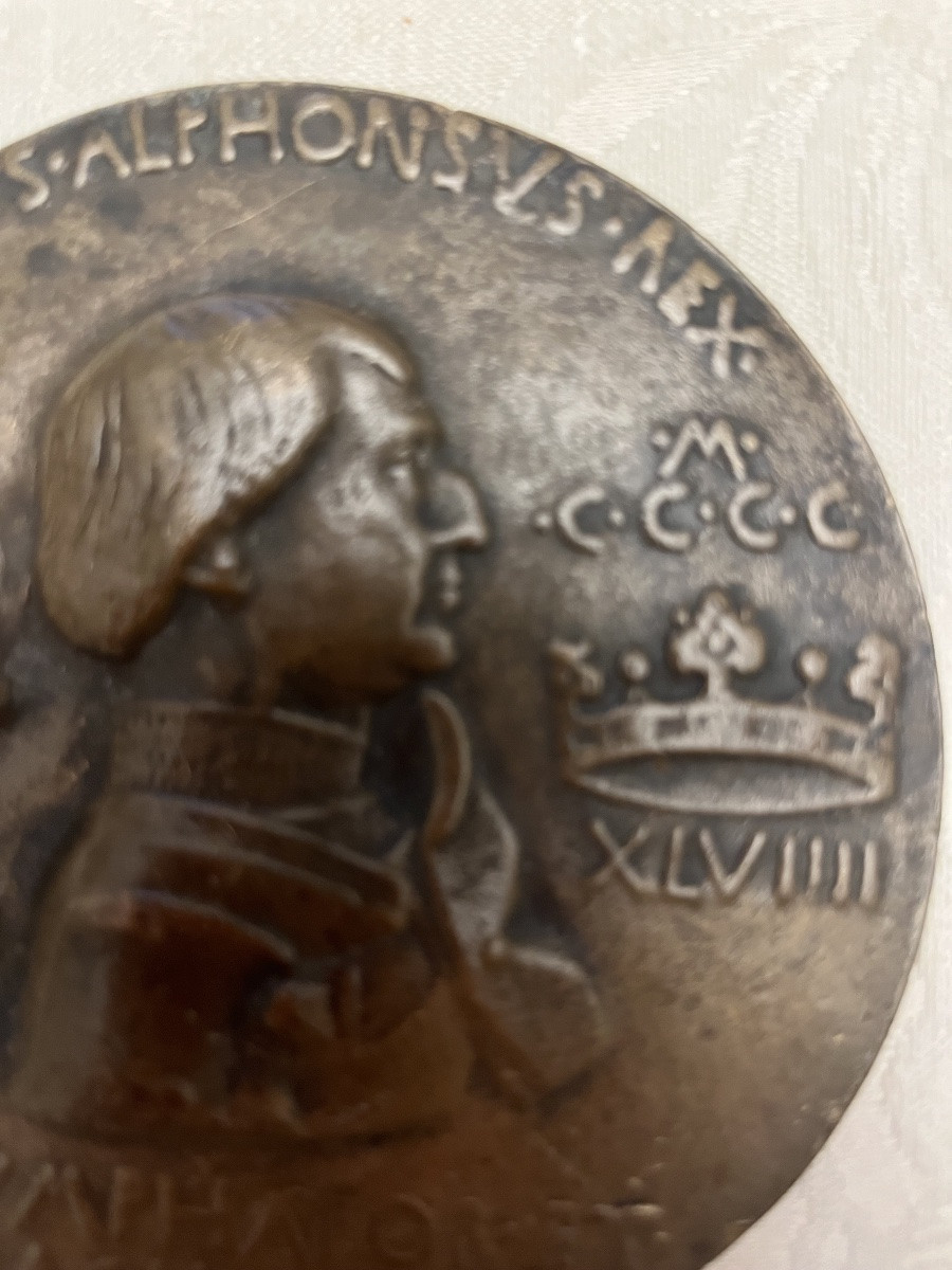 Medal Depicting A Man In Profile, With Hair And Clothing Characteristic Of The 16th Century -photo-2