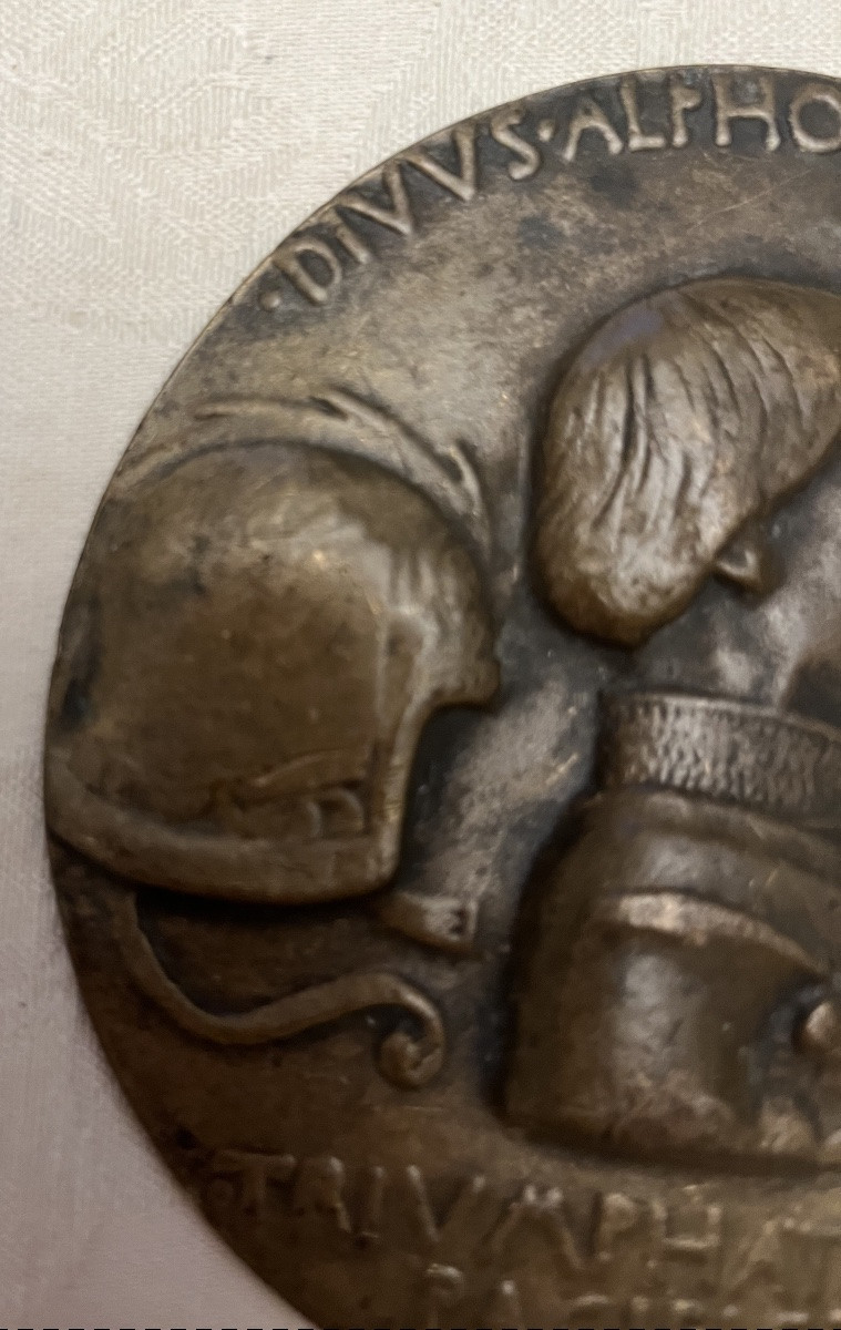 Medal Depicting A Man In Profile, With Hair And Clothing Characteristic Of The 16th Century -photo-4