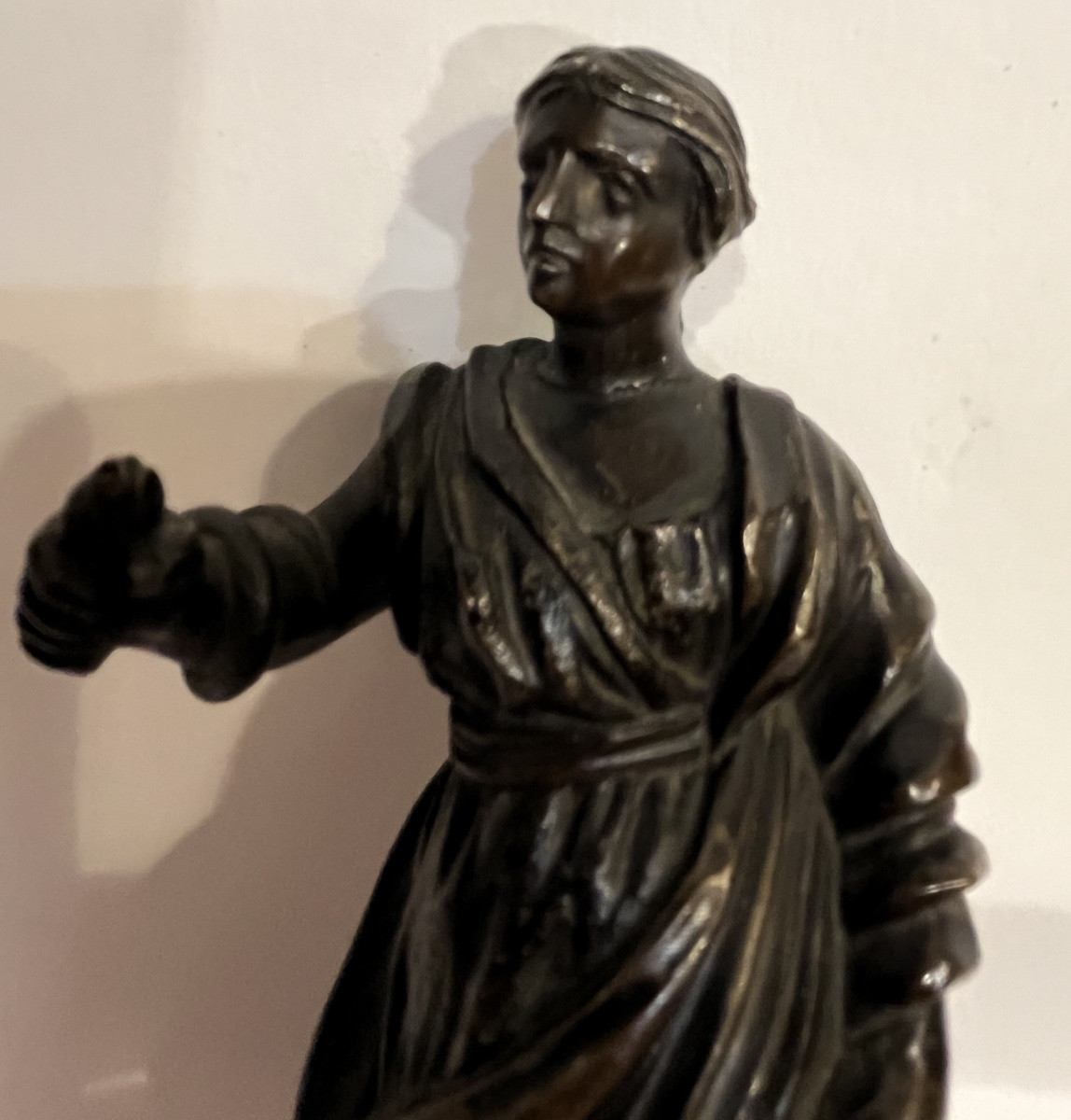 Bronze Statuette, Depicting A Young Woman Dressed In Antique Style, Holding A Mirror. -photo-3