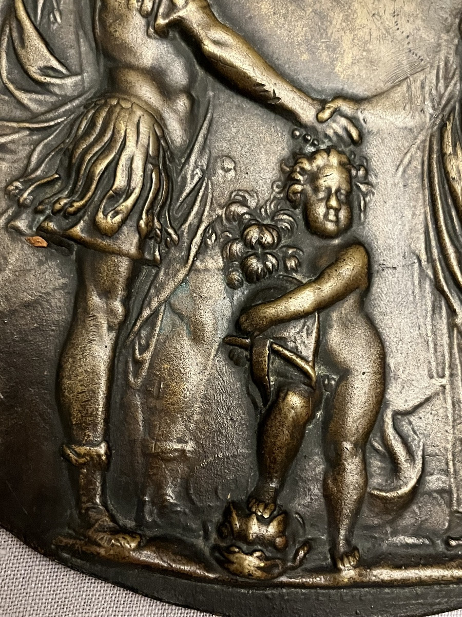 Large 17th-century Bronze Medal, Depicting Henry Iv, His Wife, And The Dauphin Between Them.-photo-2