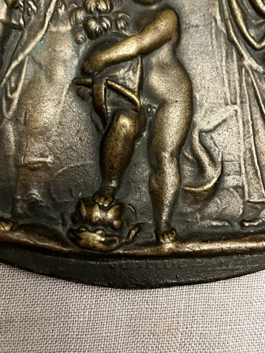 Large 17th-century Bronze Medal, Depicting Henry Iv, His Wife, And The Dauphin Between Them.-photo-4