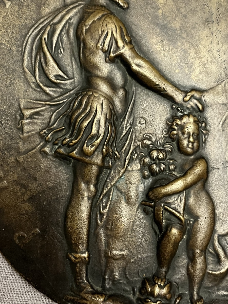 Large 17th-century Bronze Medal, Depicting Henry Iv, His Wife, And The Dauphin Between Them.-photo-7