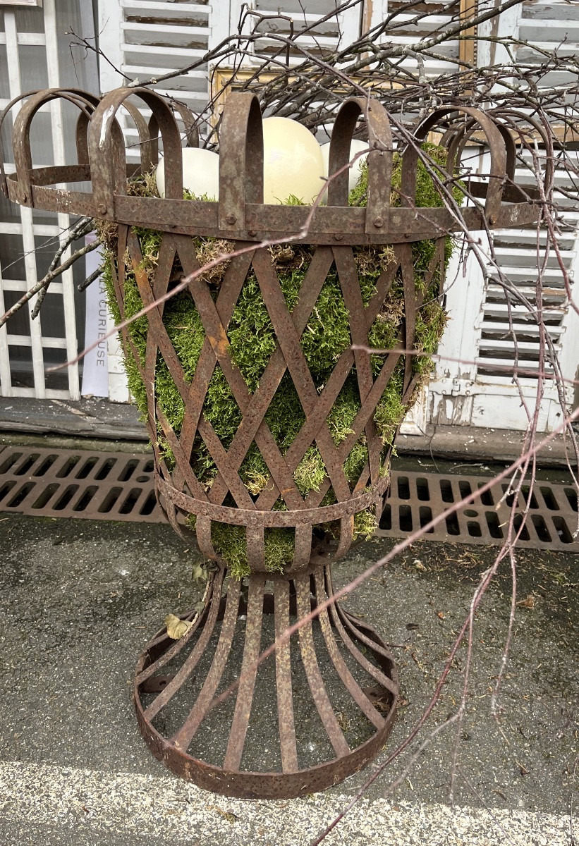 Large Medici Vase, Made Of Iron Strips. Indoor Or Garden Decoration.-photo-3