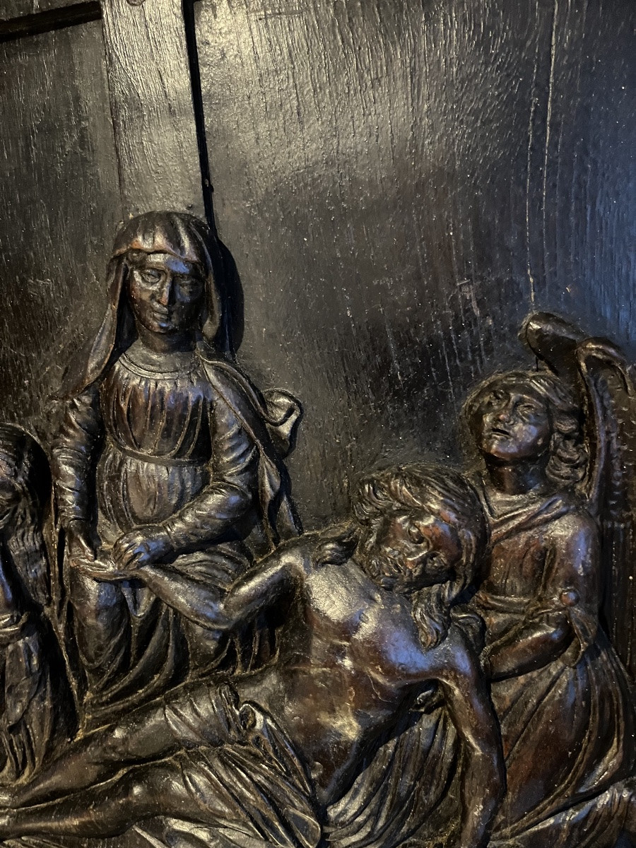 Panneau en chêne sculpté, descente de croix, XVII eme.-photo-2