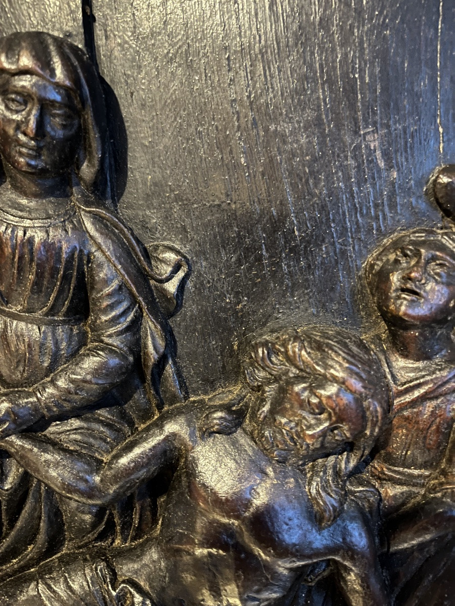Panneau en chêne sculpté, descente de croix, XVII eme.-photo-4