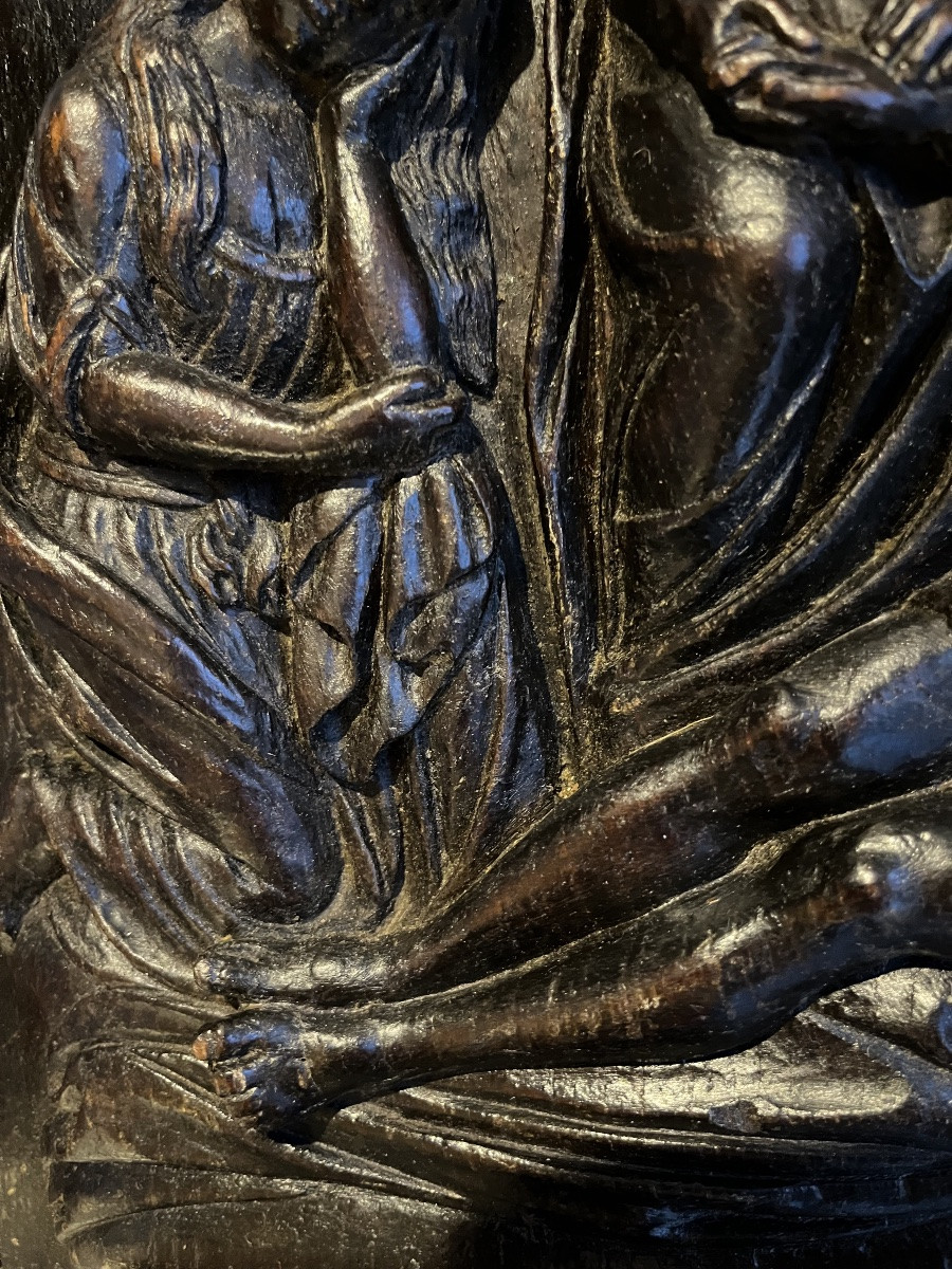 Panneau en chêne sculpté, descente de croix, XVII eme.-photo-3