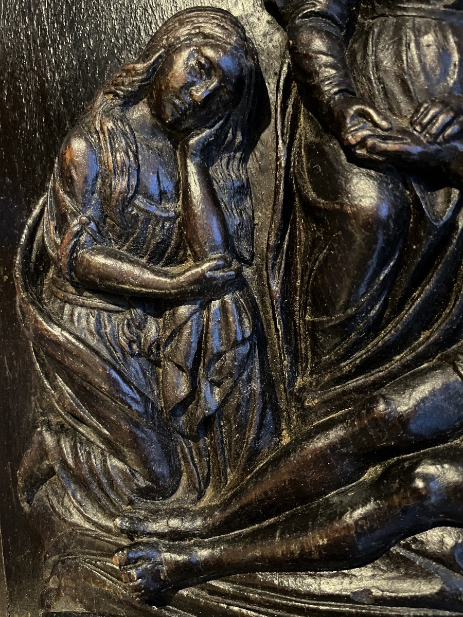 Panneau en chêne sculpté, descente de croix, XVII eme.-photo-5